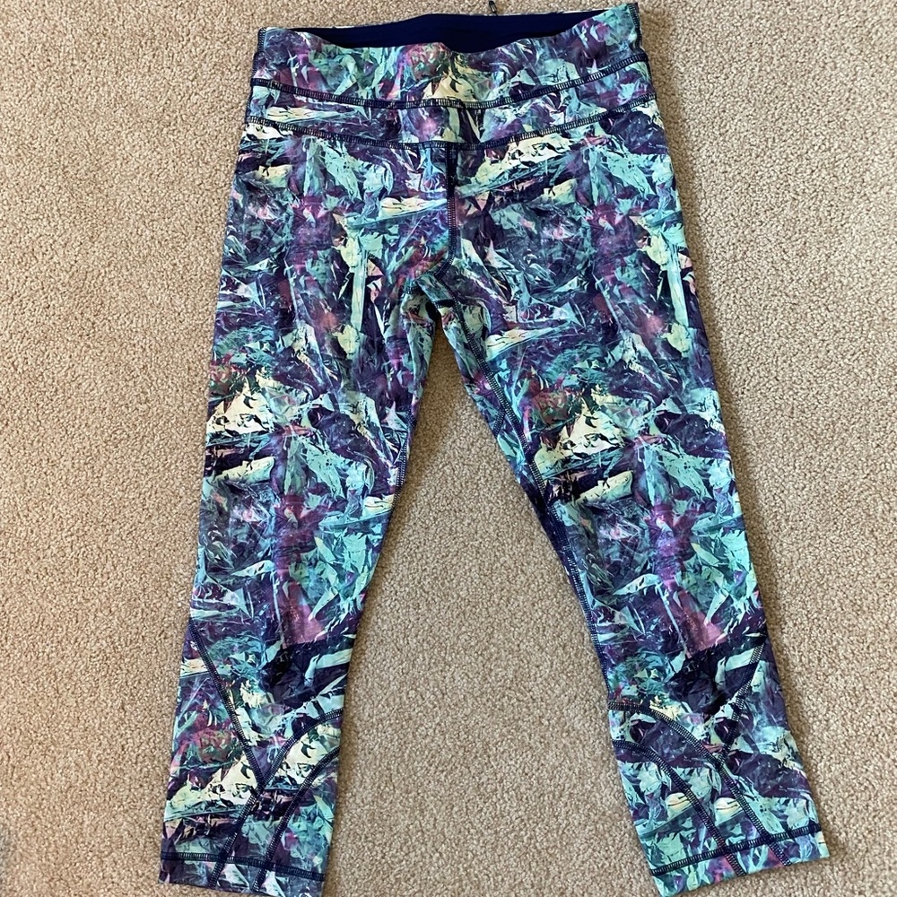 LULULEMON cropped leggings 6